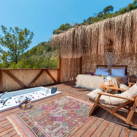 酒店 La Boheme Kabak Adults Only