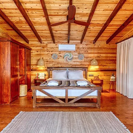 ホテル La Boheme Kabak Adults Only