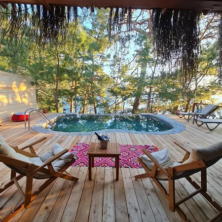 La Boheme Kabak Adults Only