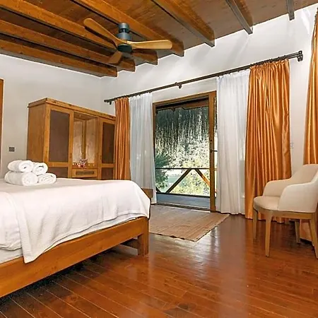 La Boheme Kabak Adults Only ホテル